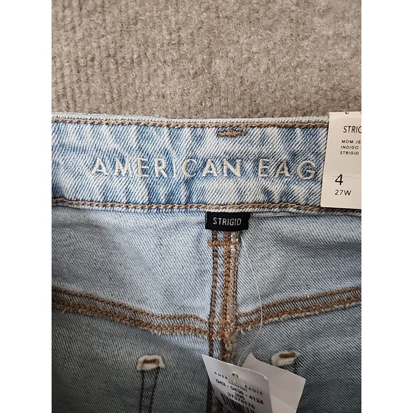 American Eagle Strigid Mom Jeans Womens 27 4 Blue Light Wash Destroyed NEW - Picture 10 of 13
